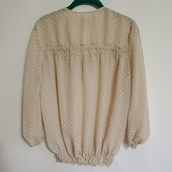 MAX STUDIO Womens M creme polyester dots sheer top - Picture 2 of 3